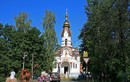 Подходим к возрожденному в камне Гребневскому храму