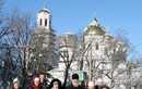 У Александро-Невского собора