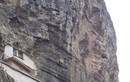 Вверху — храм равноапп. Константина и Елены монастыря