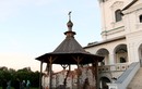 У взорванной колокольни
